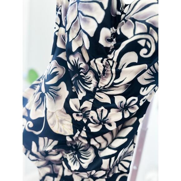 Island Goddess Vintage Siren retro hibiscus floral curve hugging pin-up swimsuit - Picture 5 of 7